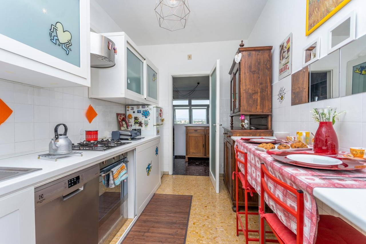 Udine Viale Venezia Huge Red Apartment Exterior photo