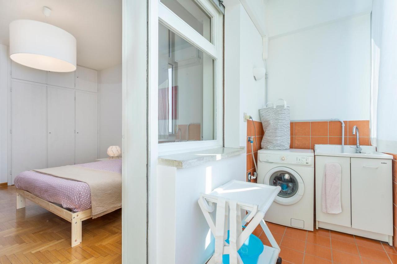 Udine Viale Venezia Huge Red Apartment Exterior photo