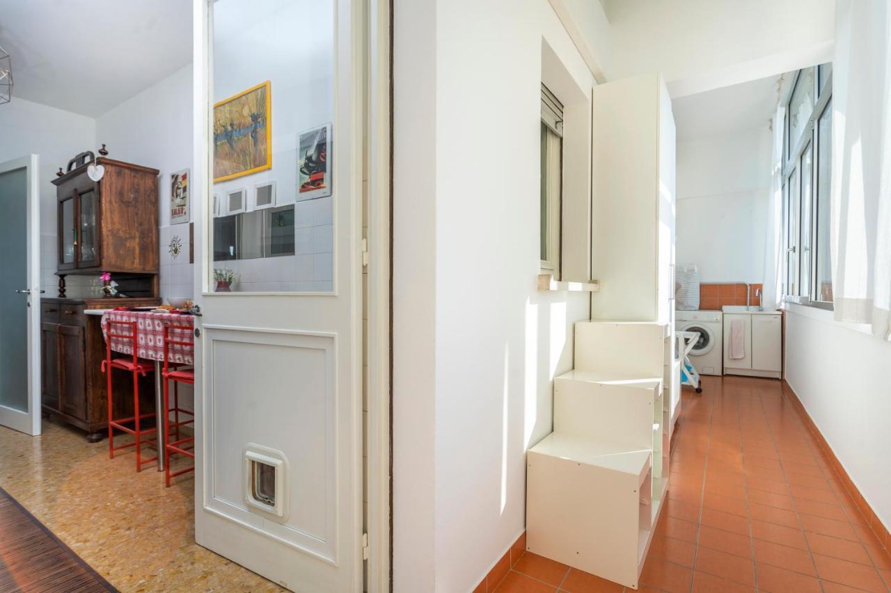Udine Viale Venezia Huge Red Apartment Exterior photo